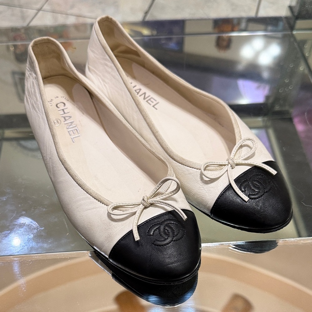 Chanel ballerina flats